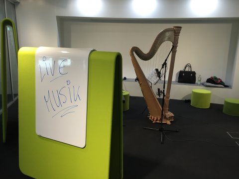 Live-Interview with music at German Radio WDR Friday 23.9.16